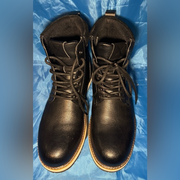 Express Leather Sneaker Boot - size 8 - Picture 9 of 11